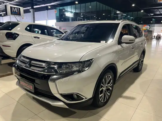 MITSUBISHI-OUTLANDER-2.2 4X4 16V DIESEL 4P AUTOMÁTICO MITSUBISHI-OUTLANDER-2018
