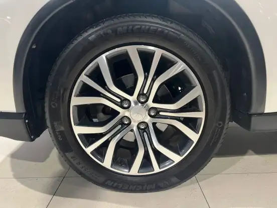 MITSUBISHI-OUTLANDER-2018