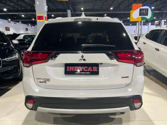 MITSUBISHI-OUTLANDER-2018