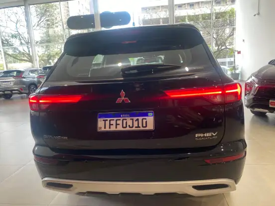 MITSUBISHI-OUTLANDER-2.4 PHEV SIGNATURE S-AWC DHT MITSUBISHI-OUTLANDER-2025