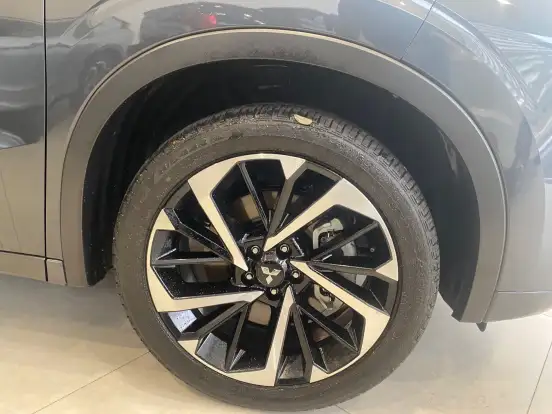 MITSUBISHI-OUTLANDER-2.4 PHEV SIGNATURE S-AWC DHT MITSUBISHI-OUTLANDER-2025