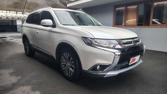 MITSUBISHI-OUTLANDER-2016