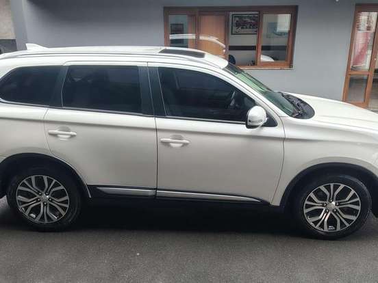MITSUBISHI-OUTLANDER-2.0 16V GASOLINA 4P AUTOMÁTICO MITSUBISHI-OUTLANDER-2016