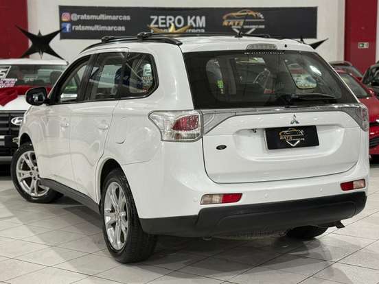 MITSUBISHI-OUTLANDER-2.0 16V GASOLINA 4P AUTOMÁTICO MITSUBISHI-OUTLANDER-2014