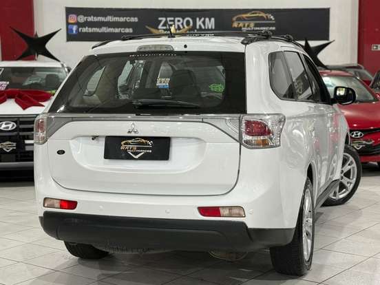 MITSUBISHI-OUTLANDER-2.0 16V GASOLINA 4P AUTOMÁTICO MITSUBISHI-OUTLANDER-2014
