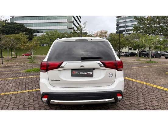 MITSUBISHI-OUTLANDER-2.0 16V GASOLINA 4P AUTOMÁTICO MITSUBISHI-OUTLANDER-2016