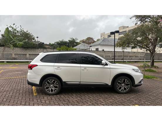 MITSUBISHI-OUTLANDER-2.0 16V GASOLINA 4P AUTOMÁTICO MITSUBISHI-OUTLANDER-2016