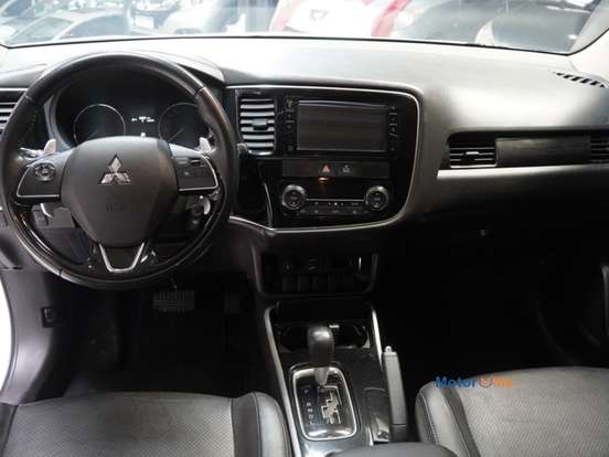 MITSUBISHI-OUTLANDER-2017