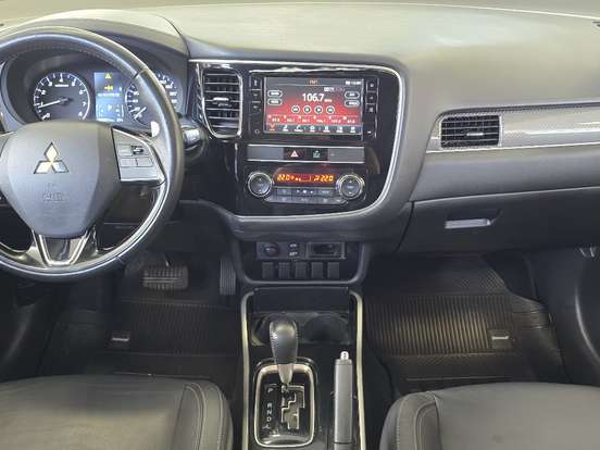 MITSUBISHI-OUTLANDER-2.0 MIVEC GASOLINA HPE AUTOMÁTICO MITSUBISHI-OUTLANDER-2018