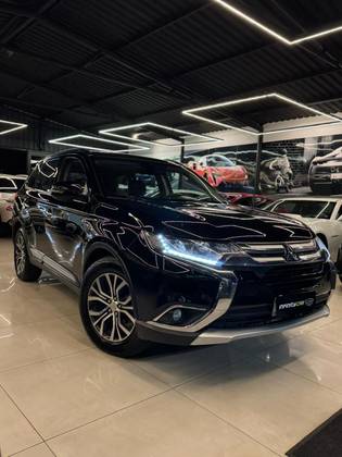 MITSUBISHI OUTLANDER 2.2 4X4 16V DIESEL 4P AUTOMÁTICO