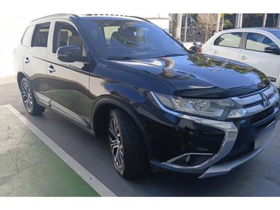 MITSUBISHI-OUTLANDER-2.2 4X4 16V DIESEL 4P AUTOMÁTICO MITSUBISHI-OUTLANDER-2015