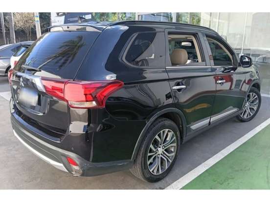 MITSUBISHI-OUTLANDER-2.2 4X4 16V DIESEL 4P AUTOMÁTICO MITSUBISHI-OUTLANDER-2015