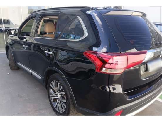 MITSUBISHI-OUTLANDER-2.2 4X4 16V DIESEL 4P AUTOMÁTICO MITSUBISHI-OUTLANDER-2015