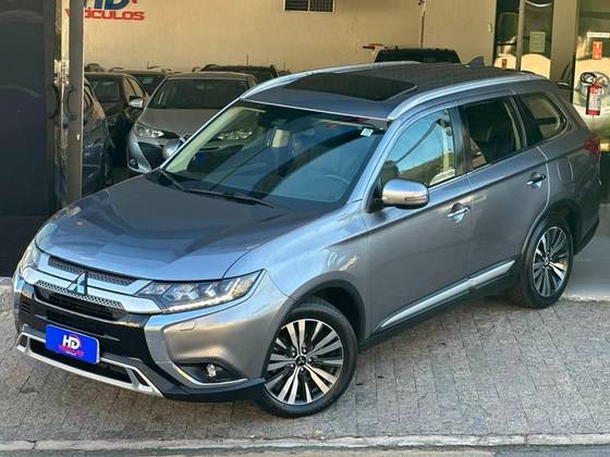 MITSUBISHI OUTLANDER 2.2 MIVEC DI-D DIESEL HPE-S AWD AUTOMÁTICO