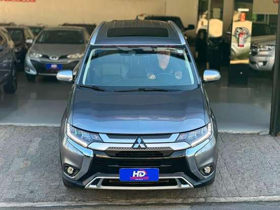 MITSUBISHI-OUTLANDER-2018