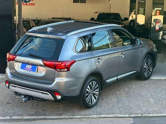 MITSUBISHI-OUTLANDER-2.2 MIVEC DI-D DIESEL HPE-S AWD AUTOMÁTICO MITSUBISHI-OUTLANDER-2018