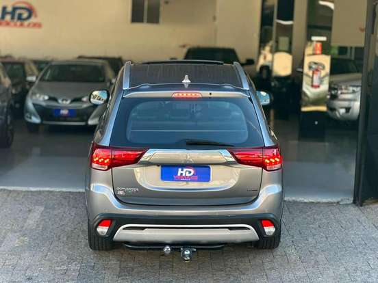 MITSUBISHI-OUTLANDER-2.2 MIVEC DI-D DIESEL HPE-S AWD AUTOMÁTICO MITSUBISHI-OUTLANDER-2018