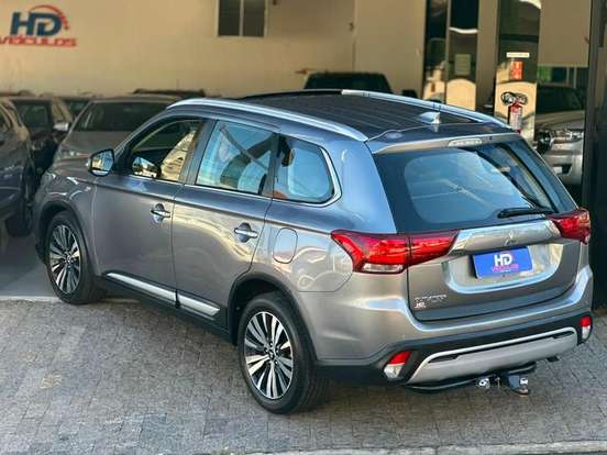 MITSUBISHI-OUTLANDER-2.2 MIVEC DI-D DIESEL HPE-S AWD AUTOMÁTICO MITSUBISHI-OUTLANDER-2018
