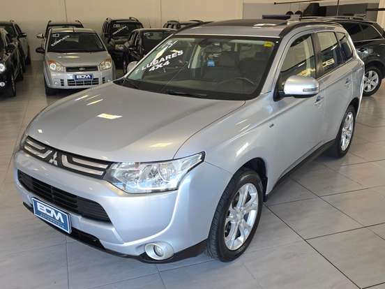 MITSUBISHI-OUTLANDER-2014