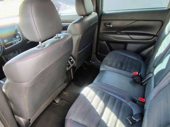MITSUBISHI-OUTLANDER-3.0 MIVEC V6 GASOLINA HPE-S BLACK EDITION AWD AUTOMÁTICO MITSUBISHI-OUTLANDER-2021
