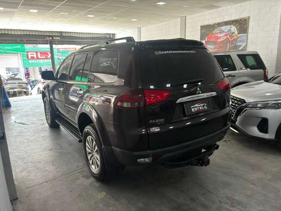 MITSUBISHI-PAJERO-3.2 HPE 4X4 7 LUGARES 16V TURBO INTERCOOLER DIESEL 4P AUTOMÁTICO MITSUBISHI-PAJERO-2015