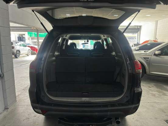 MITSUBISHI-PAJERO-3.2 HPE 4X4 7 LUGARES 16V TURBO INTERCOOLER DIESEL 4P AUTOMÁTICO MITSUBISHI-PAJERO-2015