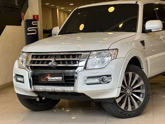 MITSUBISHI-PAJERO-2018