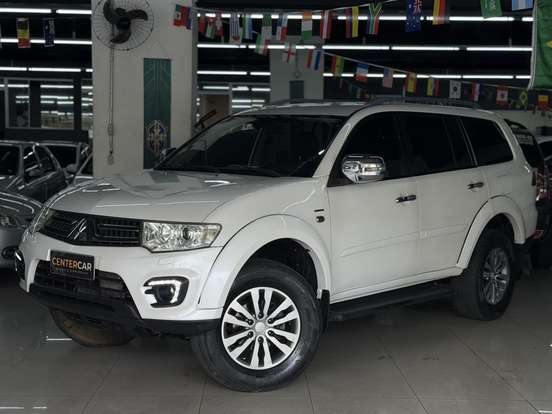 MITSUBISHI-PAJERO-2016