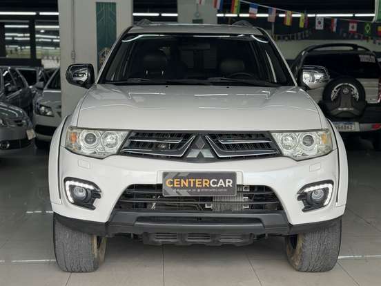 MITSUBISHI-PAJERO-2016