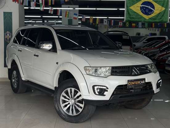 MITSUBISHI-PAJERO-2016