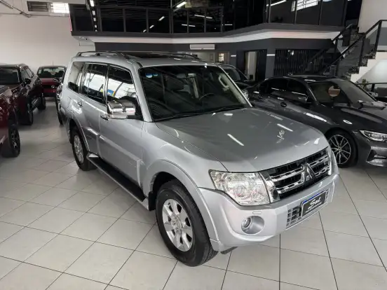 MITSUBISHI-PAJERO FULL-3.8 HPE 4X4 V6 24V GASOLINA 4P AUTOMÁTICO MITSUBISHI-PAJERO FULL-2014