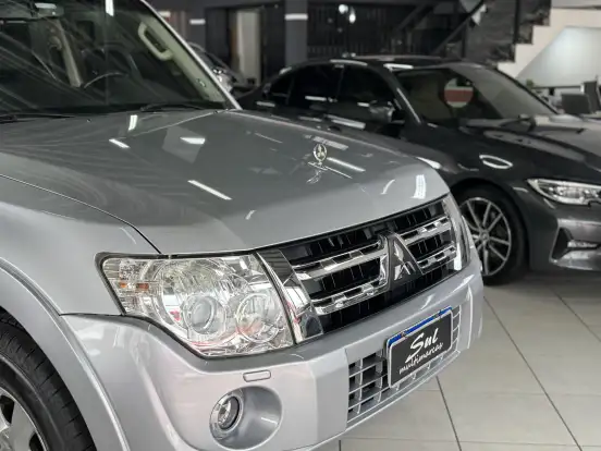 MITSUBISHI-PAJERO FULL-3.8 HPE 4X4 V6 24V GASOLINA 4P AUTOMÁTICO MITSUBISHI-PAJERO FULL-2014