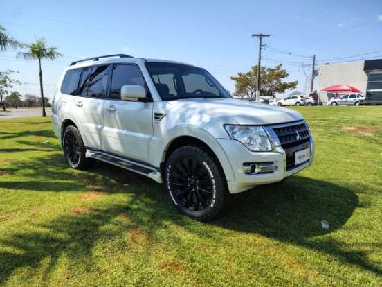 MITSUBISHI-PAJERO FULL-3.2 HPE 4X4 16V TURBO INTERCOOLER DIESEL 4P AUTOMÁTICO MITSUBISHI-PAJERO FULL-2017
