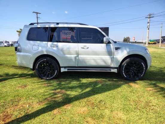 MITSUBISHI-PAJERO FULL-2017
