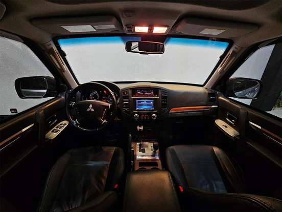 MITSUBISHI-PAJERO FULL-2012