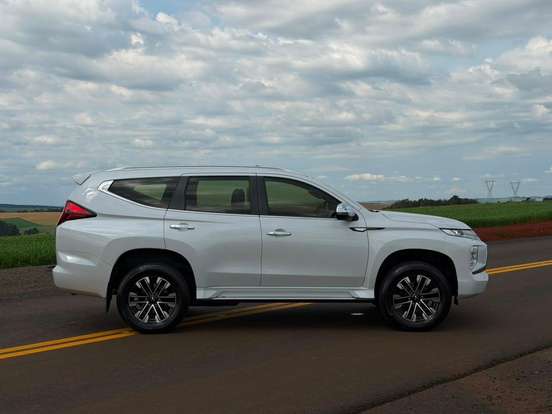 MITSUBISHI-PAJERO SPORT-2.4 16V MIVEC TURBO DIESEL HPE-S AWD AUTOMÁTICO MITSUBISHI-PAJERO SPORT-2022