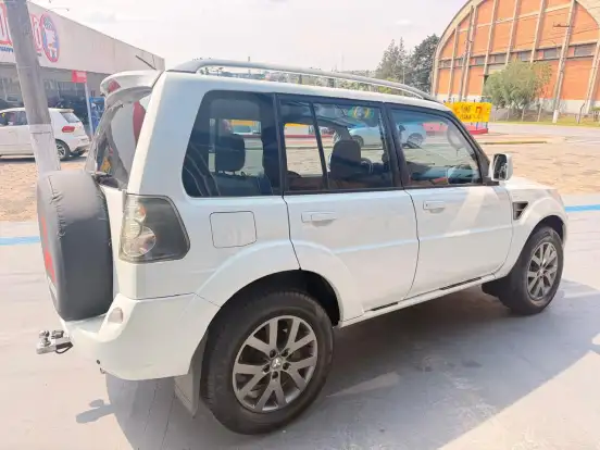 MITSUBISHI-PAJERO TR4-2.0 4X2 16V 140CV FLEX 4P AUTOMÁTICO MITSUBISHI-PAJERO TR4-2014