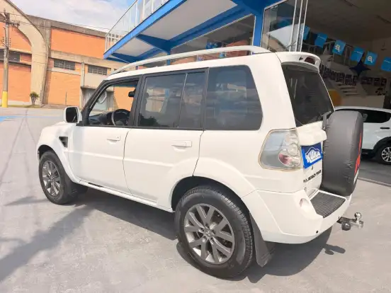 MITSUBISHI-PAJERO TR4-2.0 4X2 16V 140CV FLEX 4P AUTOMÁTICO MITSUBISHI-PAJERO TR4-2014