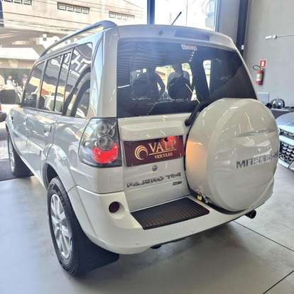MITSUBISHI-PAJERO TR4-2.0 4X2 16V 140CV FLEX 4P AUTOMÁTICO MITSUBISHI-PAJERO TR4-2012