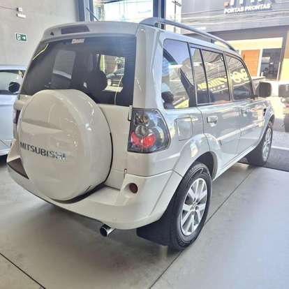 MITSUBISHI-PAJERO TR4-2012