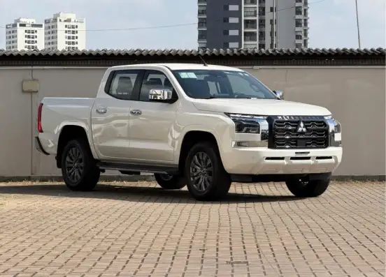 MITSUBISHI-TRITON-2.4 BITURBO DIESEL CD HPE-S 4X4 AUTOMÁTICO MITSUBISHI-TRITON-2025