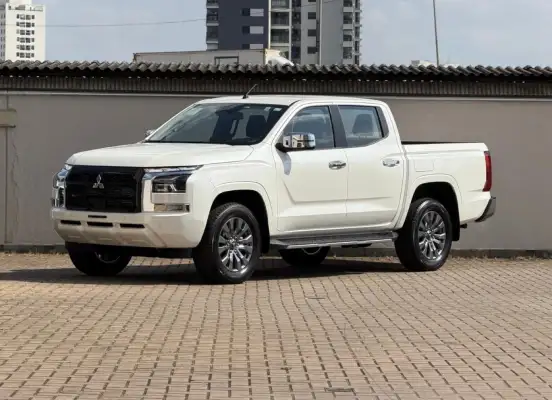 MITSUBISHI-TRITON-2.4 BITURBO DIESEL CD HPE-S 4X4 AUTOMÁTICO MITSUBISHI-TRITON-2025