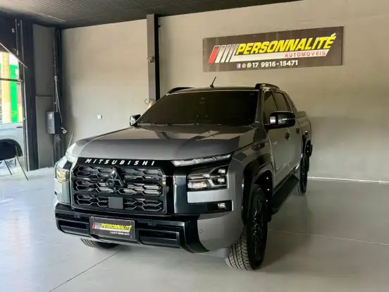 MITSUBISHI-TRITON-2025