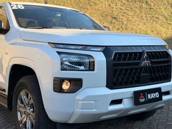 MITSUBISHI-TRITON-2.4 BITURBO DIESEL CD GLS 4X4 AUTOMÁTICO MITSUBISHI-TRITON-2025
