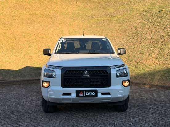 MITSUBISHI-TRITON-2.4 BITURBO DIESEL CD GLS 4X4 AUTOMÁTICO MITSUBISHI-TRITON-2025