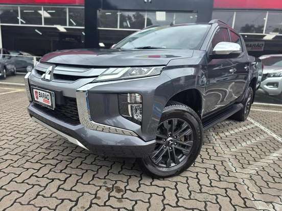 MITSUBISHI-TRITON-2.4 BITURBO DIESEL CD HPE 4X4 AUTOMÁTICO MITSUBISHI-TRITON-2024