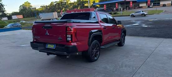 MITSUBISHI-TRITON-2.4 BITURBO DIESEL CD KATANA 4X4 AUTOMÁTICO MITSUBISHI-TRITON-2025