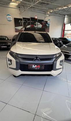 MITSUBISHI L200 TRITON 2.4 16V TURBO DIESEL SPORT SAVANA CD 4P 4X4 AUTOMÁTICO