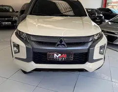 MITSUBISHI L200 TRITON 2.4 16V TURBO DIESEL SPORT SAVANA CD 4P 4X4 AUTOMÁTICO MITSUBISHI L200 TRITON 2.4 16V TURBO DIESEL SPORT SAVANA CD 4P 4X4 AUTOMÁTICO