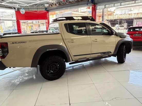 MITSUBISHI-L200 TRITON-2.4 16V TURBO DIESEL SPORT SAVANA CD 4P 4X4 AUTOMÁTICO MITSUBISHI-L200 TRITON-2024